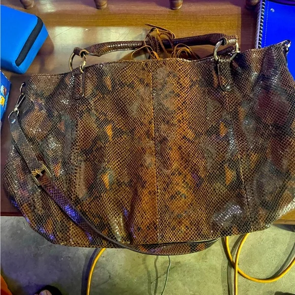 🔥 GILI 🔥 HEAVY Authentic Shoulder Bag with Crossbody Strap - Picture 2 of 10